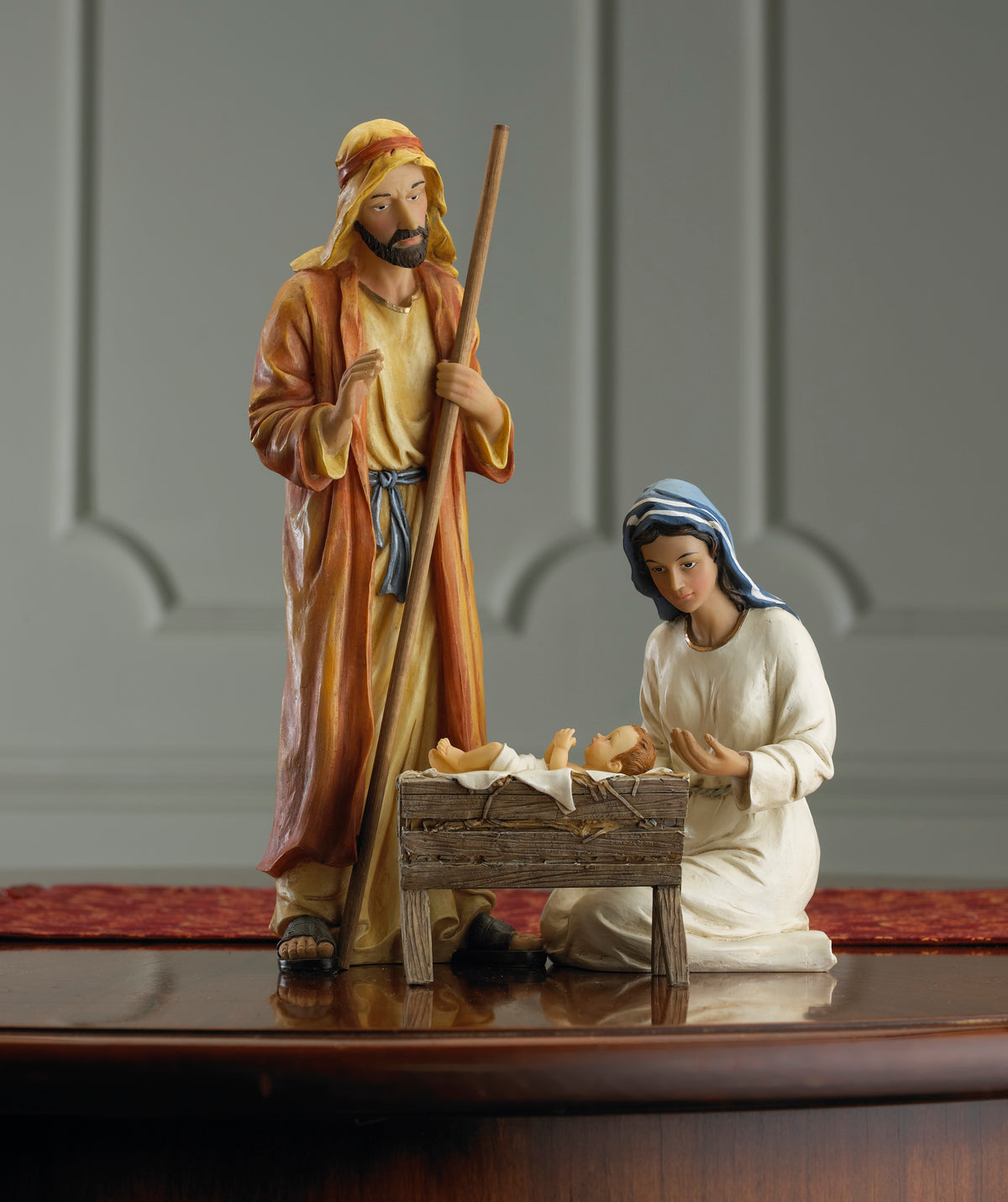 Complete Lighted Nativity with Stable & Animals, 16-Piece Set – 14-Inch Scale, view 6